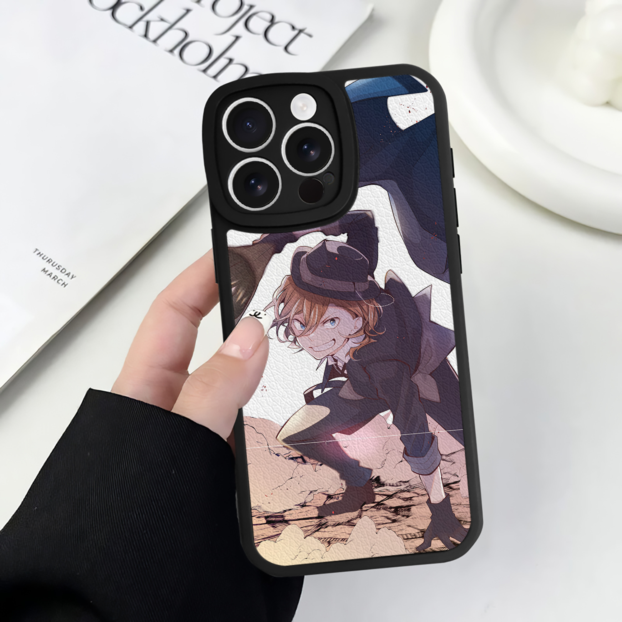 （画像用） 文豪ストレイドッグス Bungo Stray Dogs 【iPhone 16シリーズ対応】シリコンスマホケース（レザー調） 材質：シリコン